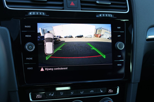 Volkswagen Golf 1.5 TSI R-Line *Pano*Dynaudio*DCC*Camera*Massage*Virtual*DSG*