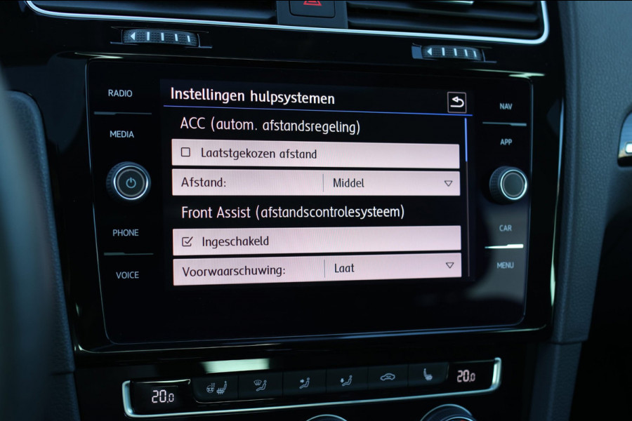 Volkswagen Golf 1.5 TSI R-Line *Pano*Dynaudio*DCC*Camera*Massage*Virtual*DSG*