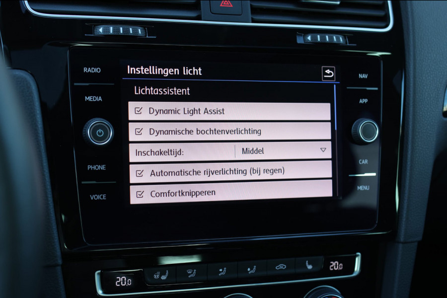 Volkswagen Golf 1.5 TSI R-Line *Pano*Dynaudio*DCC*Camera*Massage*Virtual*DSG*