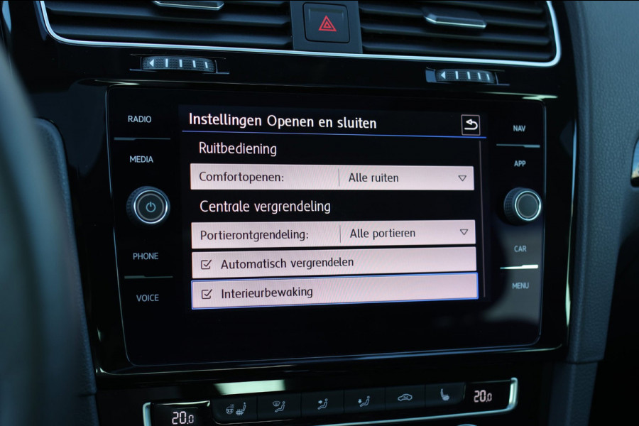 Volkswagen Golf 1.5 TSI R-Line *Pano*Dynaudio*DCC*Camera*Massage*Virtual*DSG*