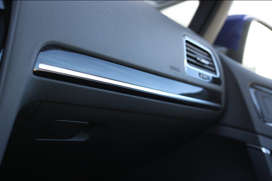 Volkswagen Golf 1.5 TSI R-Line *Pano*Dynaudio*DCC*Camera*Massage*Virtual*DSG*