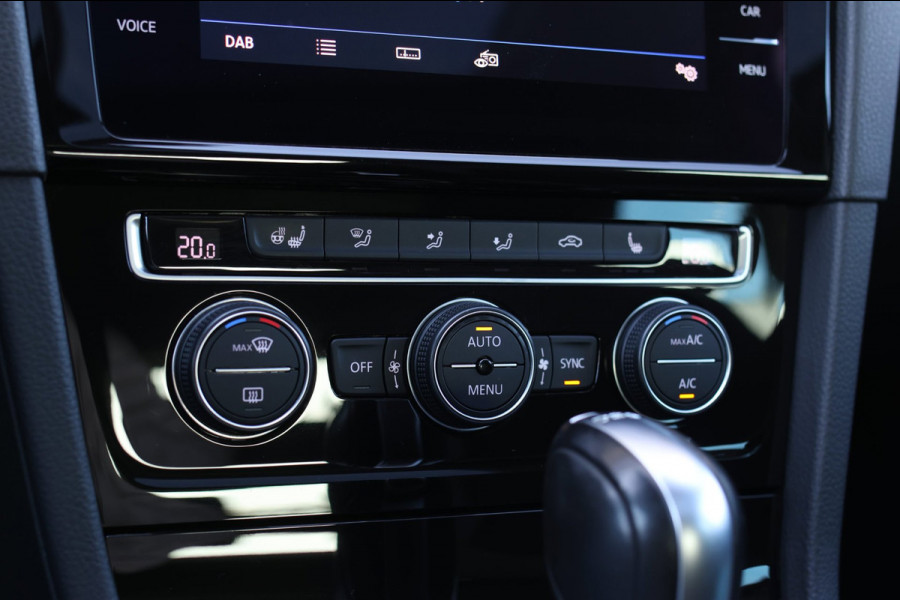 Volkswagen Golf 1.5 TSI R-Line *Pano*Dynaudio*DCC*Camera*Massage*Virtual*DSG*