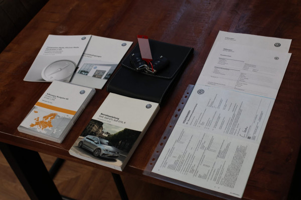 Volkswagen Golf 1.5 TSI R-Line *Pano*Dynaudio*DCC*Camera*Massage*Virtual*DSG*