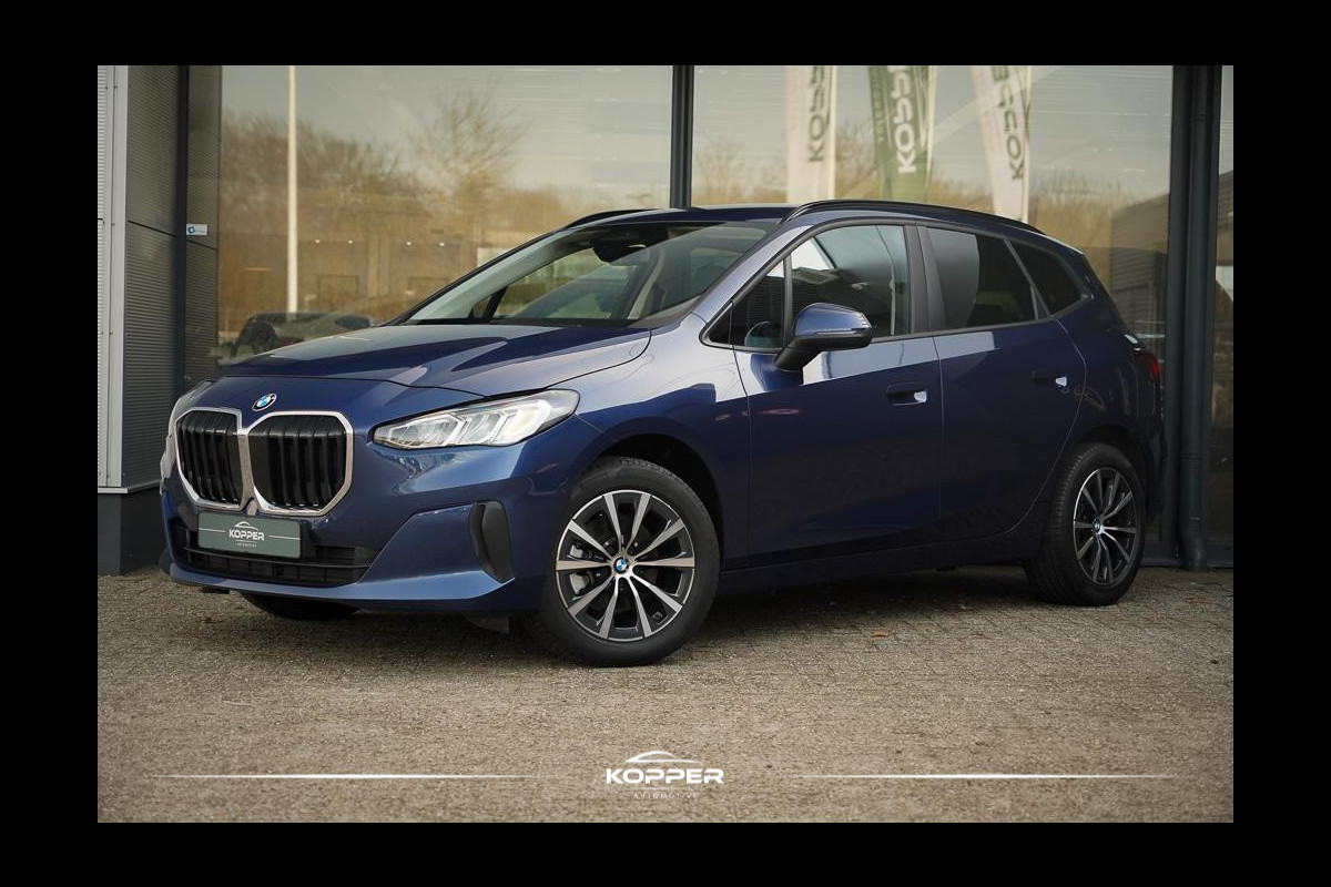 BMW 2 Serie Active Tourer 220i / Aut / Navi / Trekhaak Elektrisch / Incl BTW