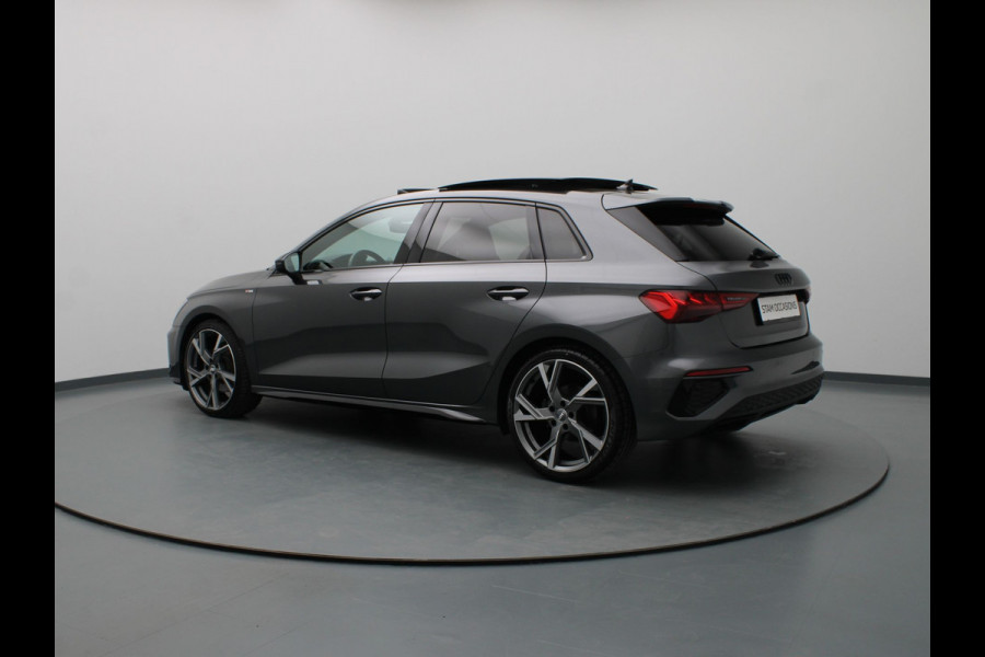 Audi A3 Sportback 35 TFSI S edition 150pk Cruise | Climate | Parkeersens. v+a | Stoelverw. | Panoramadak