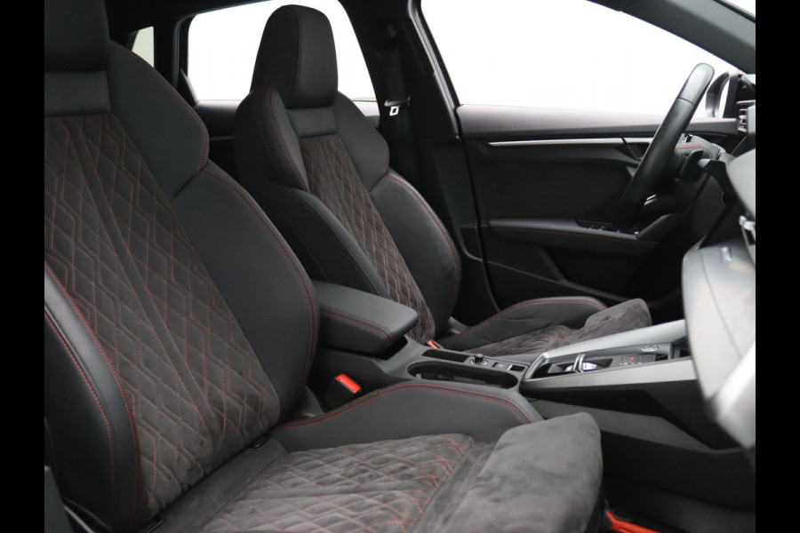 Audi A3 Sportback 35 TFSI S edition 150pk Cruise | Climate | Parkeersens. v+a | Stoelverw. | Panoramadak