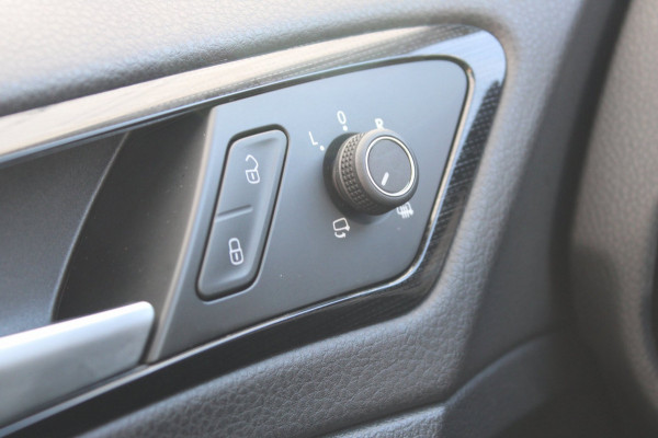 Volkswagen Golf 1.0 TSI Highline AdaptiveCruise VirtualCockpit Carplay !!NIEUWBINNEN!!