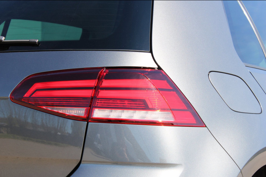 Volkswagen Golf 1.0 TSI Highline AdaptiveCruise VirtualCockpit Carplay !!NIEUWBINNEN!!