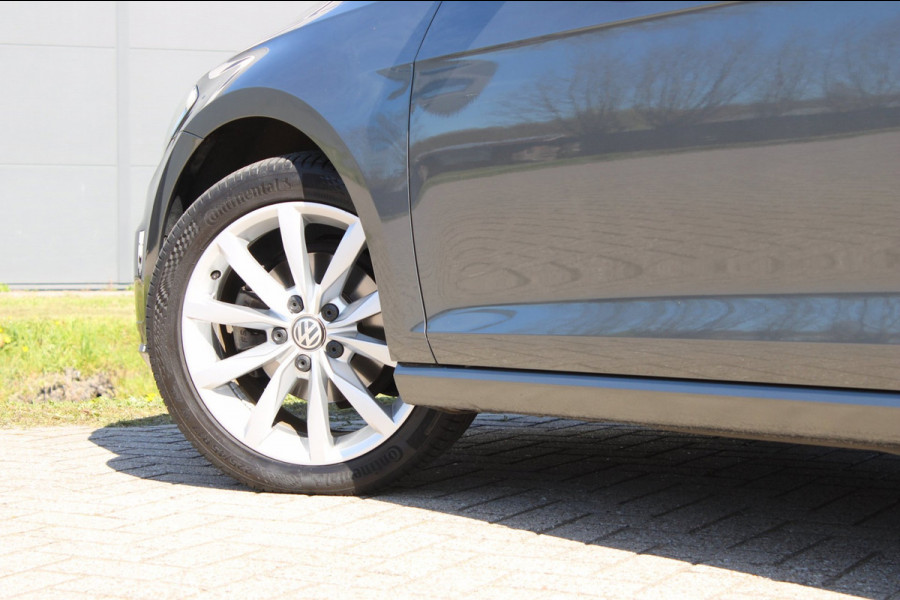 Volkswagen Golf 1.0 TSI Highline AdaptiveCruise VirtualCockpit Carplay !!NIEUWBINNEN!!