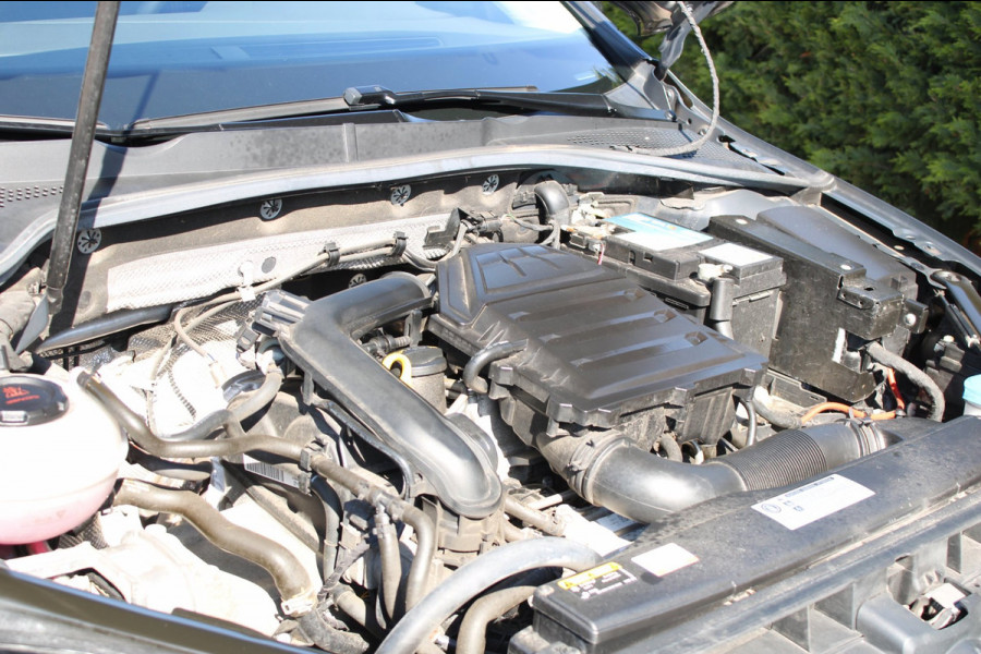 Volkswagen Golf 1.0 TSI Highline AdaptiveCruise VirtualCockpit Carplay !!NIEUWBINNEN!!