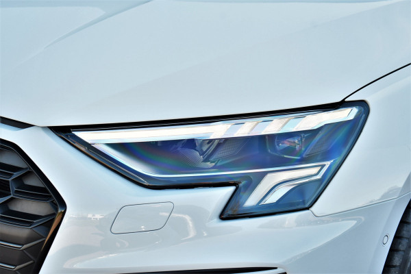 Audi A3 Sportback 45 TFSI e S-Line 19inch m-LED ACC Camera Sfeer Optic-black