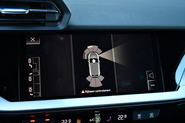 Audi A3 Sportback 45 TFSI e S-Line 19inch m-LED ACC Camera Sfeer Optic-black