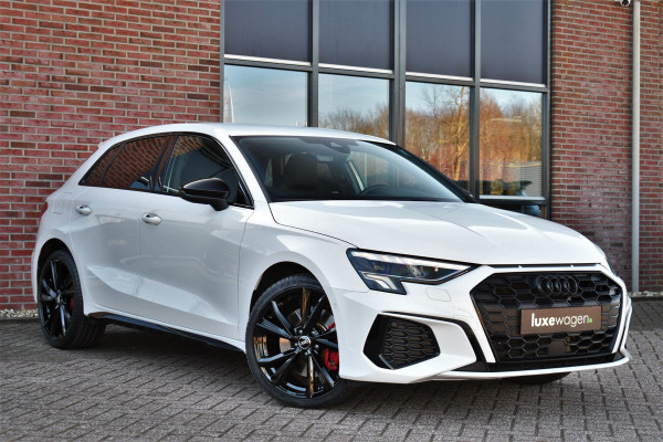 Audi A3 Sportback 45 TFSI e S-Line 19inch m-LED ACC Camera Sfeer Optic-black