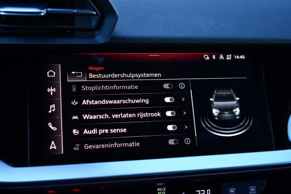 Audi A3 Sportback 45 TFSI e S-Line 19inch m-LED ACC Camera Sfeer Optic-black