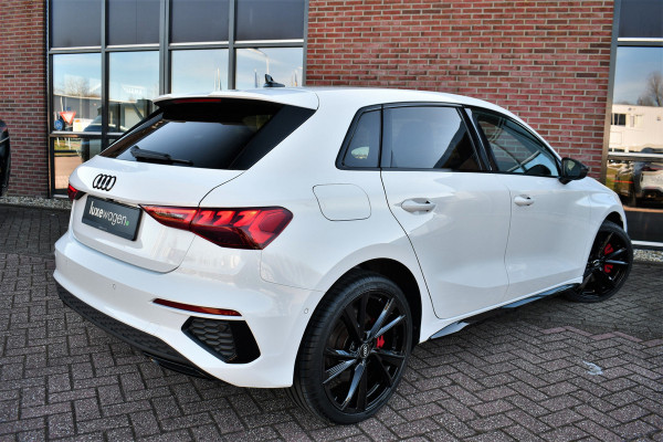 Audi A3 Sportback 45 TFSI e S-Line 19inch m-LED ACC Camera Sfeer Optic-black