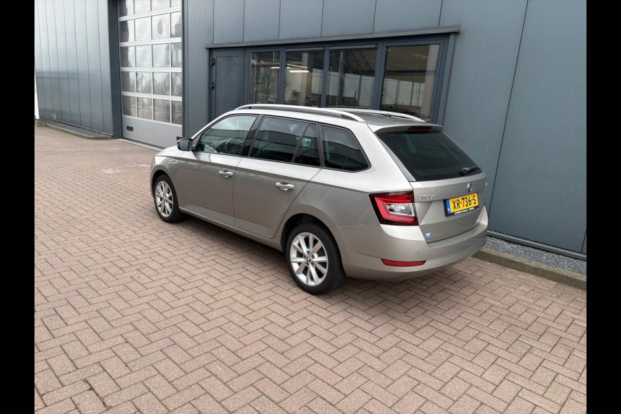 Škoda Fabia Combi 1.0 TSi 95pk Clever Plus NAVI/CARPLAY/DODEHOEK/PDC/LED/16INCH/STOELVERWARMING