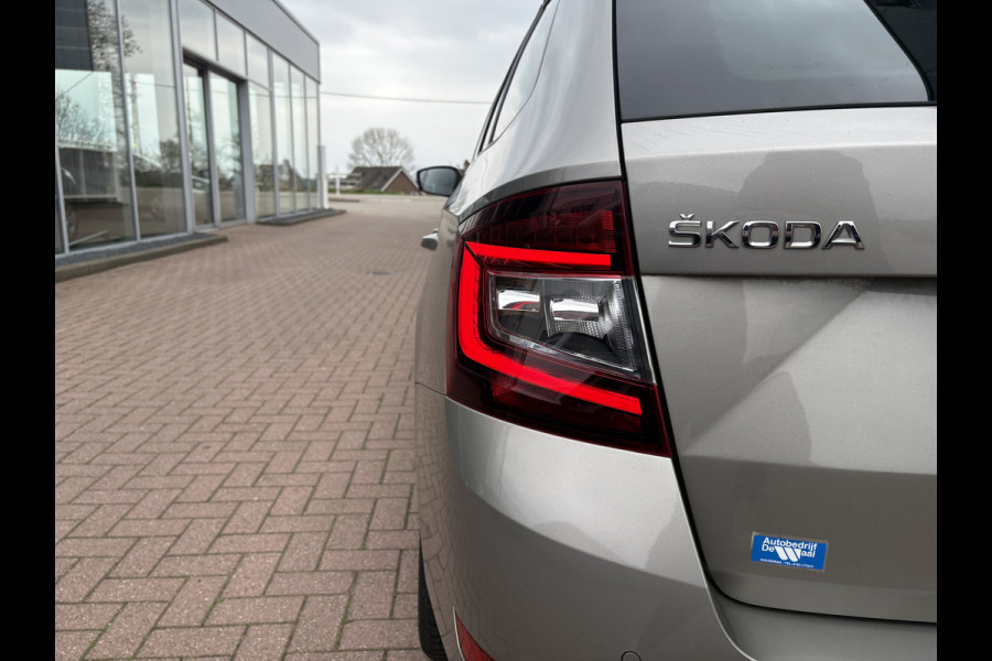 Škoda Fabia Combi 1.0 TSi 95pk Clever Plus NAVI/CARPLAY/DODEHOEK/PDC/LED/16INCH/STOELVERWARMING