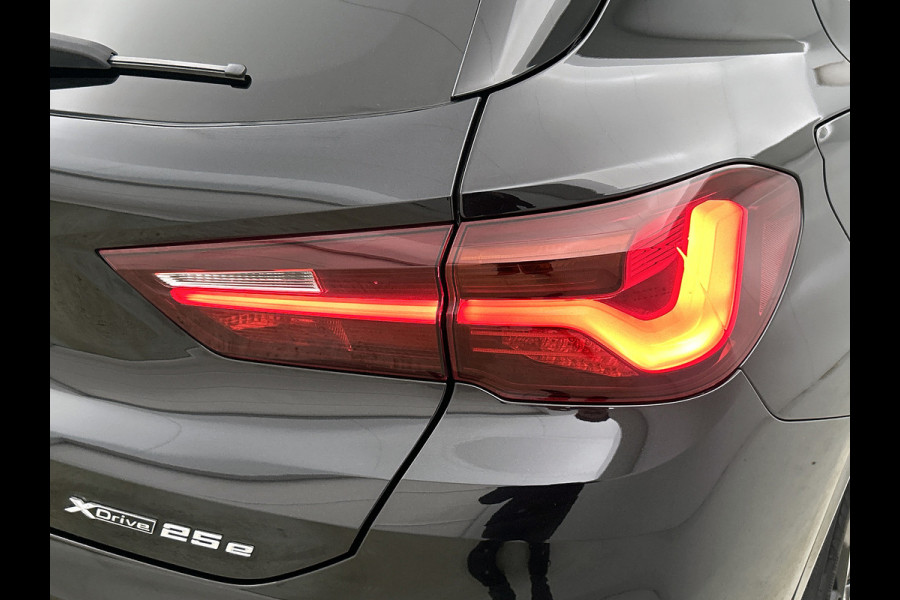 BMW X2 XDrive25e M-sport Business Edition Plus (Dealer OnderH, Panorama, Camera, PDC V+A, Camera, StoelV, Navi Prof, Etc)
