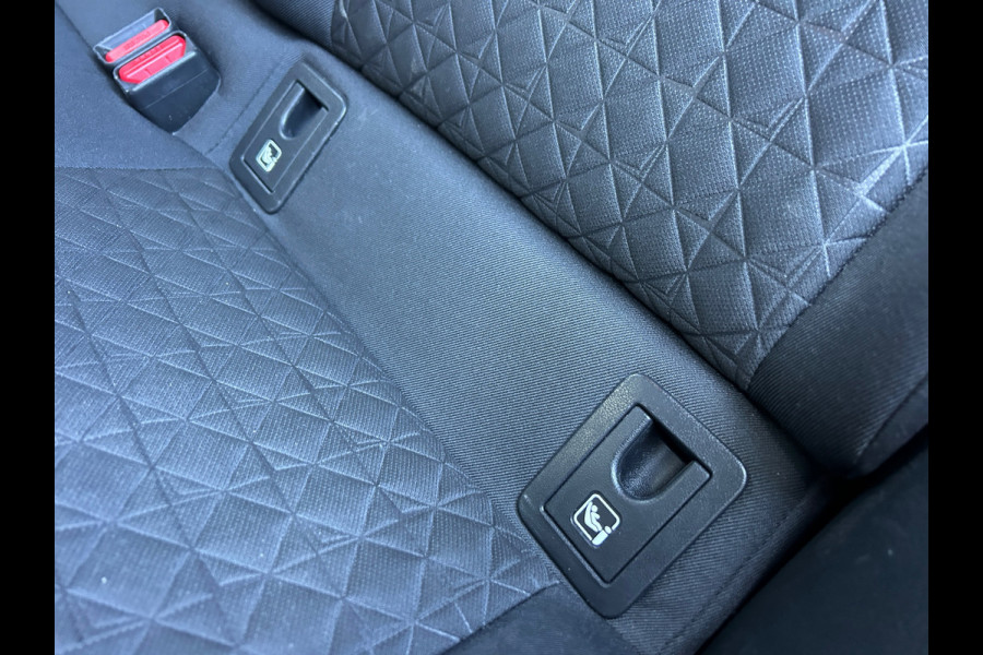 Toyota C-HR 2.0 Hybrid First Edition 100% Dealer Onderhouden NL-Auto