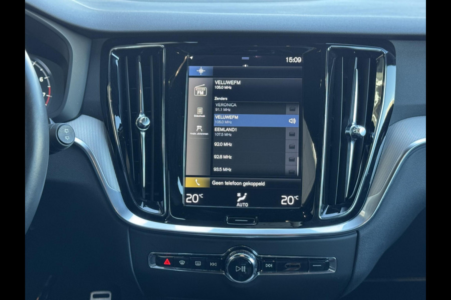 Volvo V60 2.0 B3 R-Design NL-AUTO | R-DESIGN | TREKHAAK