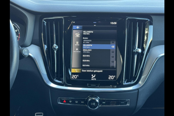 Volvo V60 2.0 B3 R-Design NL-AUTO | R-DESIGN | TREKHAAK