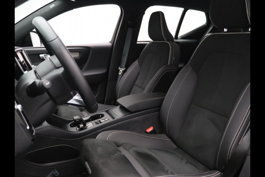 Volvo XC40 2.0 B3 Core 163pk Camera | Adapt. Cruise | Navi | Parkeersens. v+a | Trekhaak elektrisch uitklapbaar