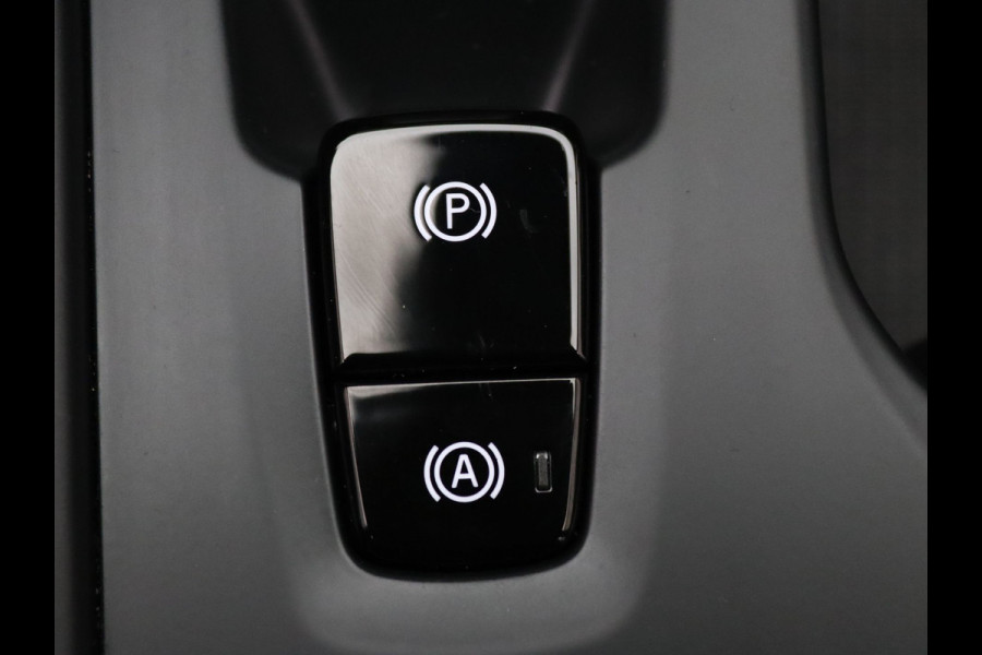 Volvo XC40 2.0 B3 Core 163pk Camera | Adapt. Cruise | Navi | Parkeersens. v+a | Trekhaak elektrisch uitklapbaar