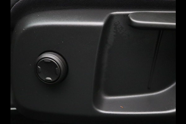 Volvo XC40 2.0 B3 Core 163pk Camera | Adapt. Cruise | Navi | Parkeersens. v+a | Trekhaak elektrisch uitklapbaar