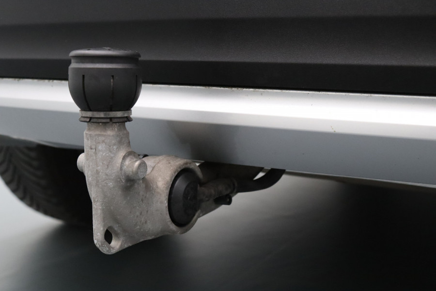 Volvo XC40 2.0 B3 Core 163pk Camera | Adapt. Cruise | Navi | Parkeersens. v+a | Trekhaak elektrisch uitklapbaar