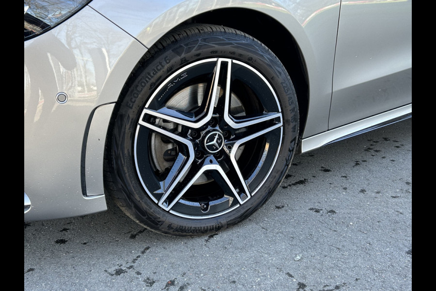 Mercedes-Benz B-Klasse 250e AMG // Trekhaakl // Caplay // Camera // Sfeerverlichting // Nightpakket