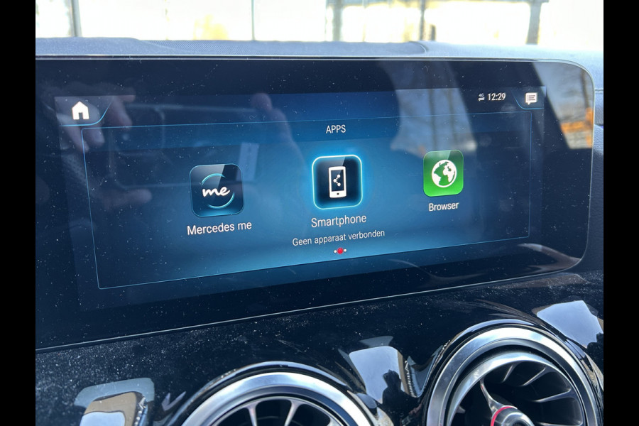 Mercedes-Benz B-Klasse 250e AMG // Trekhaakl // Caplay // Camera // Sfeerverlichting // Nightpakket