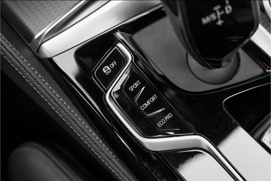 BMW 5 Serie Touring 530i xDrive High Executive M-Sport Pano Active Steering ACC Laser HUD