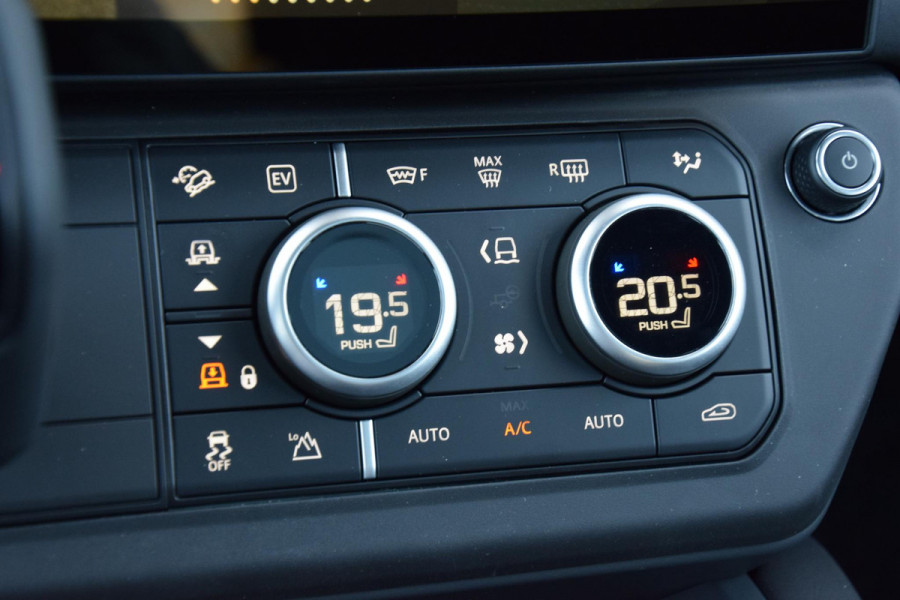 Land Rover Defender P300e 110 Dynamic SE Edition | Trekhaak | Pano | Cold Climate