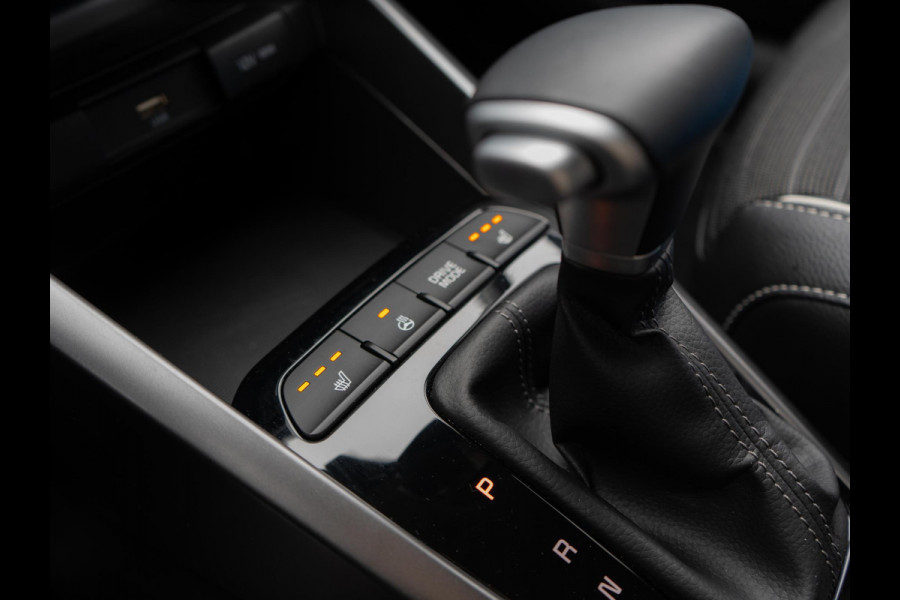 Kia Stonic 1.0 T-GDi MHEV GT-Line | Stoel en stuurverwarming | Navi | Clima |