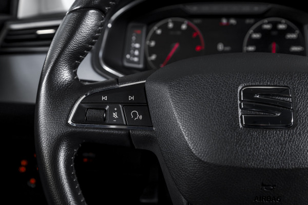 Seat Arona 1.0 TSI 95 PK Style | Dig. Cockpit | Cruise | PDC | Camera | App. Connect | ECC | LM 17" |