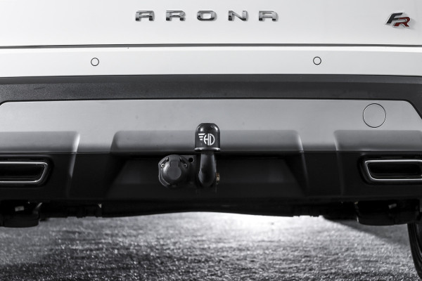 Seat Arona 1.0 TSI 110 PK FR Business Intense - Automaat | Dig. Cockpit | Cruise | PDC | Camera | NAV + App. Connect | ECC | Trekhaak | LM 18" |