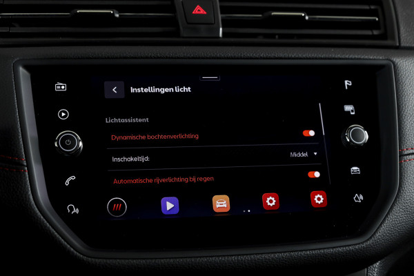 Seat Arona 1.0 TSI 110 PK FR Business Intense - Automaat | Dig. Cockpit | Cruise | PDC | Camera | NAV + App. Connect | ECC | Trekhaak | LM 18" |