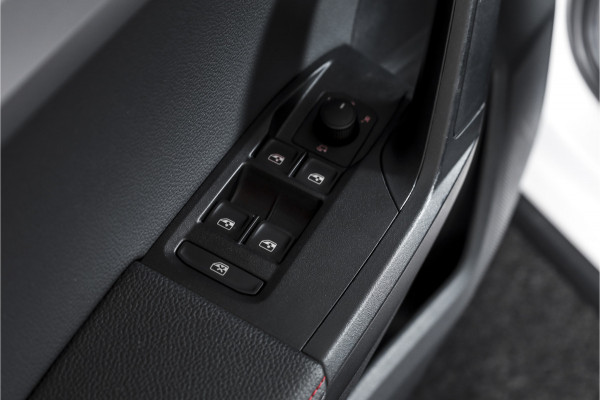 Seat Arona 1.0 TSI 110 PK FR Business Intense - Automaat | Dig. Cockpit | Cruise | PDC | Camera | NAV + App. Connect | ECC | Trekhaak | LM 18" |