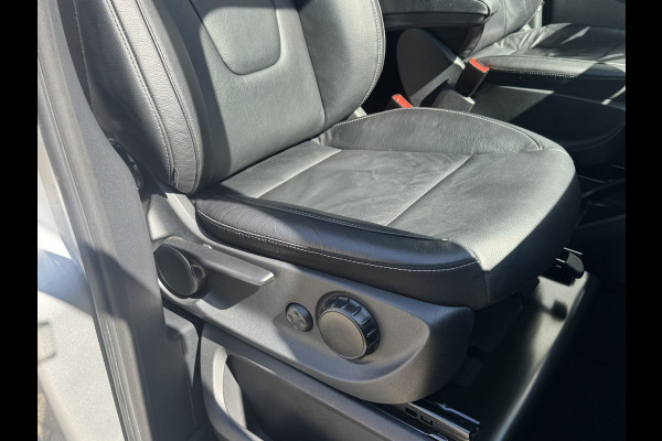 Mercedes-Benz V-Klasse 300d Lang 9G M-bux Leder Elektrische klep Trekhaak afneembaar Camera Verwarmde stoelen