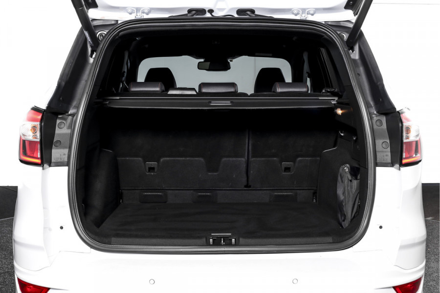 Ford Kuga 1.5 EcoBoost 150 PK ST Line | Cruise | Winterpakket | PDC | Camera | Bi-Xenon | NAV + App. Connect | ECC | Elek. Klep | Afn. Trekhaak | LM 18" |