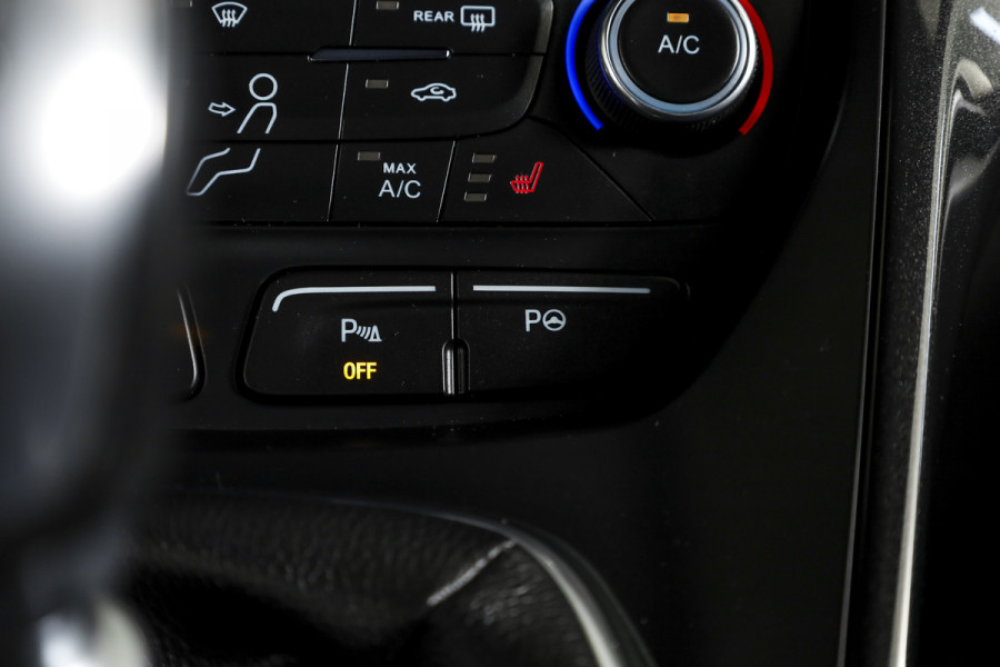 Ford Kuga 1.5 EcoBoost 150 PK ST Line | Cruise | Winterpakket | PDC | Camera | Bi-Xenon | NAV + App. Connect | ECC | Elek. Klep | Afn. Trekhaak | LM 18" |