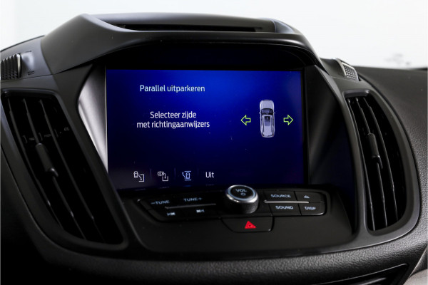 Ford Kuga 1.5 EcoBoost 150 PK ST Line | Cruise | Winterpakket | PDC | Camera | Bi-Xenon | NAV + App. Connect | ECC | Elek. Klep | Afn. Trekhaak | LM 18" |