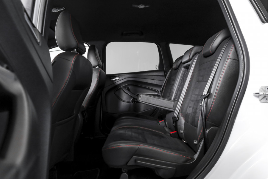 Ford Kuga 1.5 EcoBoost 150 PK ST Line | Cruise | Winterpakket | PDC | Camera | Bi-Xenon | NAV + App. Connect | ECC | Elek. Klep | Afn. Trekhaak | LM 18" |