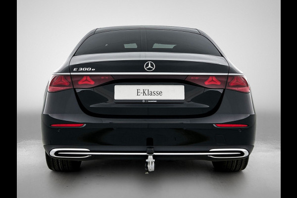 Mercedes-Benz E-Klasse 300 e Business Solution Luxury | Winterpakket | Comfortpakket Plus | Parkeerpakket met 360°-camera | Trekhaak | Stoelverwarming | Smartphone integratie |