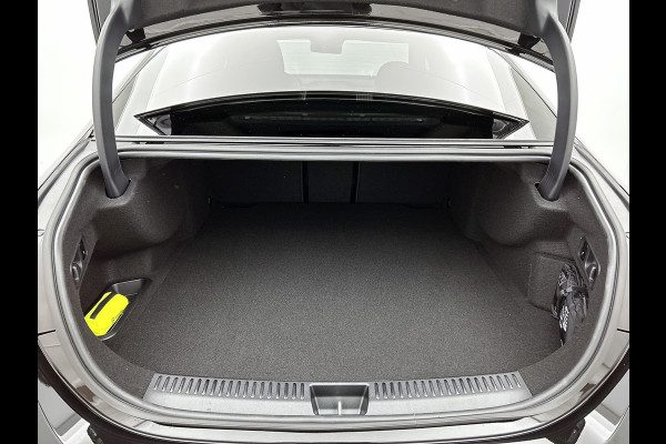 Mercedes-Benz E-Klasse 300 e Business Solution Luxury | Winterpakket | Comfortpakket Plus | Parkeerpakket met 360°-camera | Trekhaak | Stoelverwarming | Smartphone integratie |