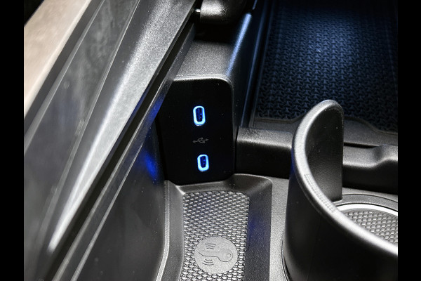 Mercedes-Benz E-Klasse 300 e Business Solution Luxury | Winterpakket | Comfortpakket Plus | Parkeerpakket met 360°-camera | Trekhaak | Stoelverwarming | Smartphone integratie |