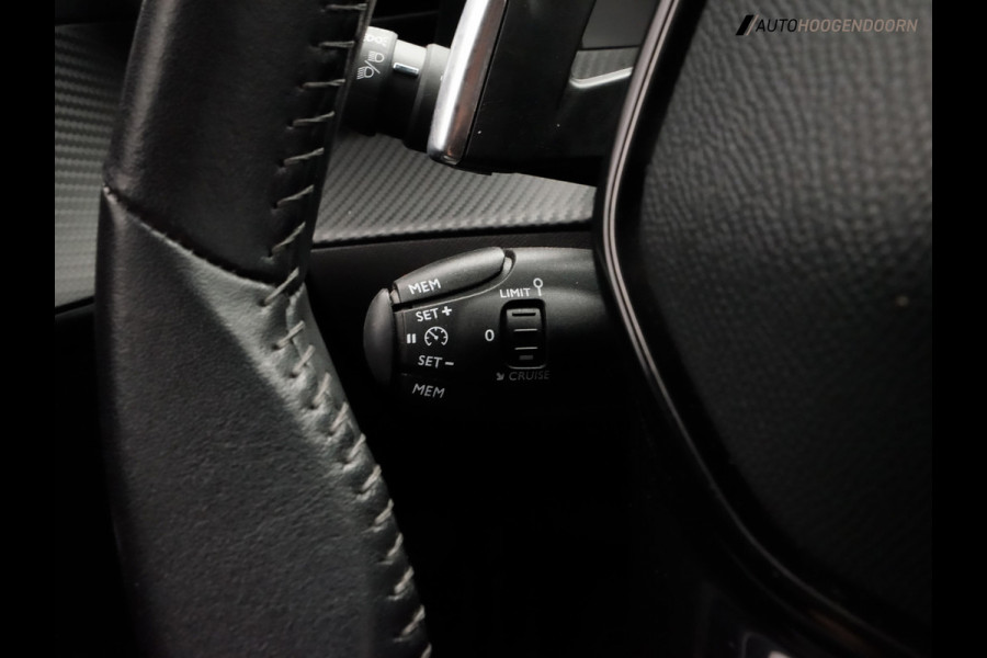 Peugeot 208 1.2 PureTech Allure 100pk (APPLE CARPLAY,LED,LANE-ASSIST,NAVIGATIE,SPORTSTOELEN,CLIMATE,CRUISE,CAMERA,LM-VELGEN)