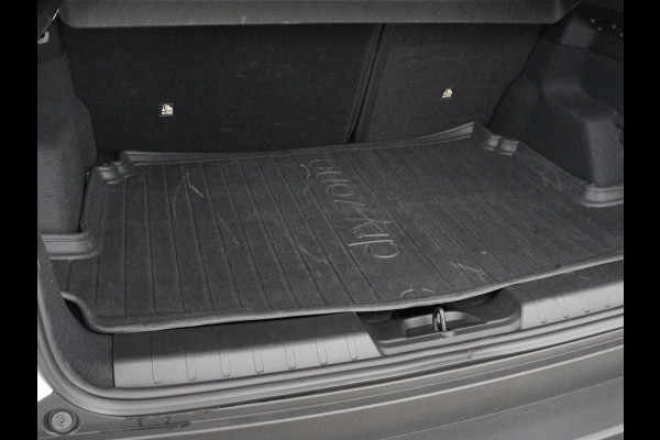 Jeep Avenger Longtitude 54 kWh | SOH 96.6% | Stoelverwarming | Carplay | Navigatie | Full LED | Warmtepomp | Keyless | Climate control | Digital Cockpit | Cruise control