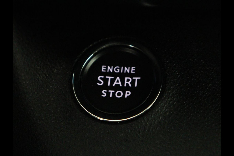 Jeep Avenger Longtitude 54 kWh | SOH 96.6% | Stoelverwarming | Carplay | Navigatie | Full LED | Warmtepomp | Keyless | Climate control | Digital Cockpit | Cruise control