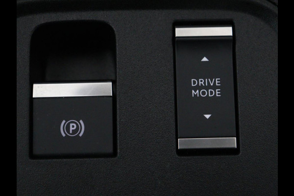 Jeep Avenger Longtitude 54 kWh | SOH 96.6% | Stoelverwarming | Carplay | Navigatie | Full LED | Warmtepomp | Keyless | Climate control | Digital Cockpit | Cruise control